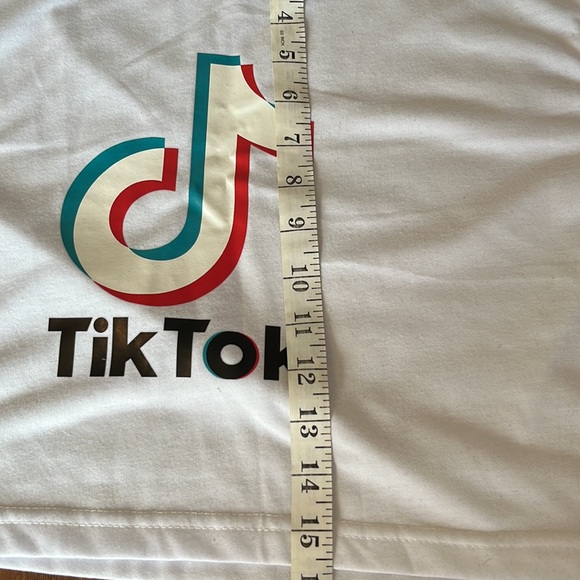 TikTok short outfit - Picture 8 of 8
